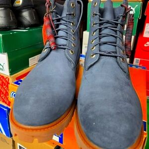 Timberlands Men Size 9